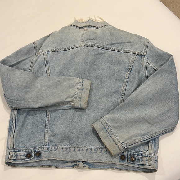 Vintage Red Label Levi’s Trucker - Picture 7 of 7